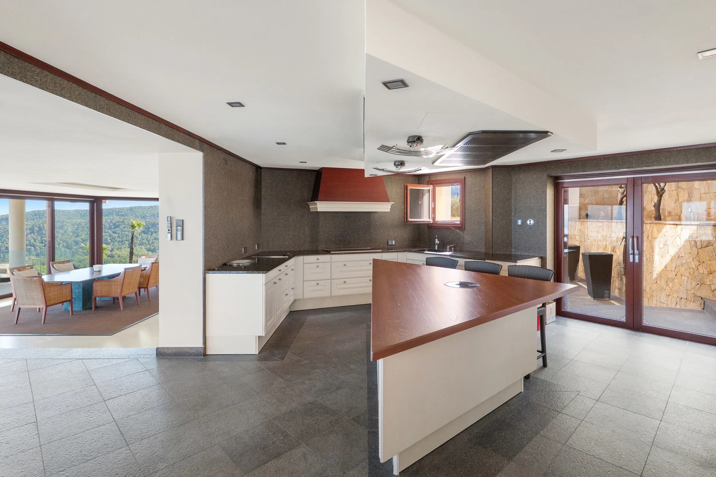 Magnifique villa avec vue imprenable sur la mer-13