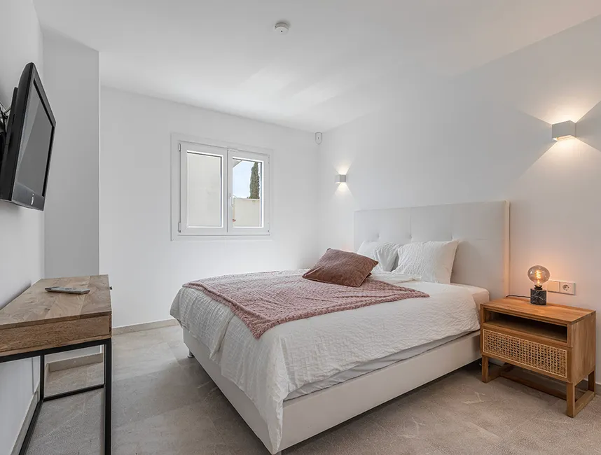 Your Perfect Holiday Getaway in Santa Ponsa-16