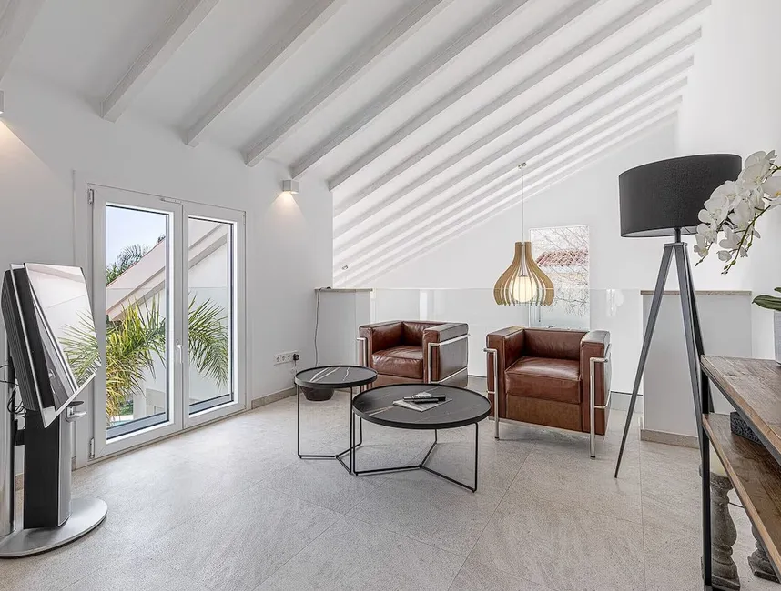 Your Perfect Holiday Getaway in Santa Ponsa-11