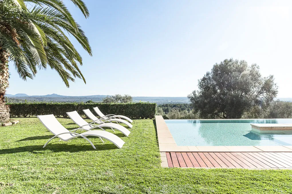 High-quality country house in exclusive location-3