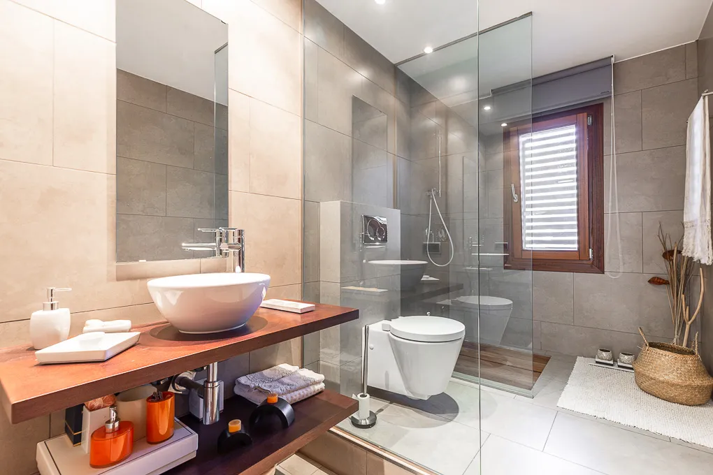 High-quality country house in exclusive location-11