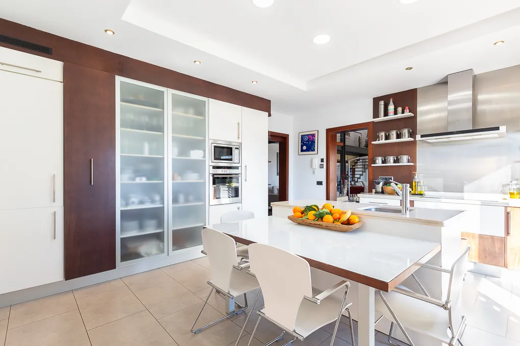 Wysokiej jakości wiejski dom w ekskluzywnej lokalizacji-9