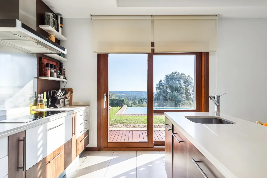 High-quality country house in exclusive location-10