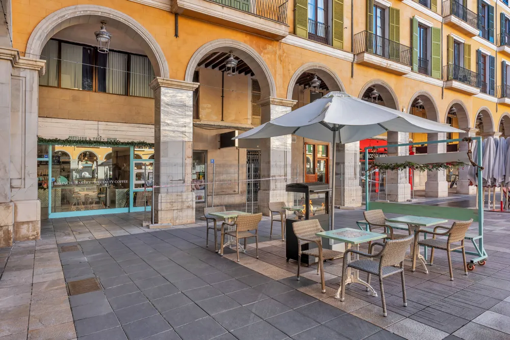 Café with Terrace in the Heart of Palma-9