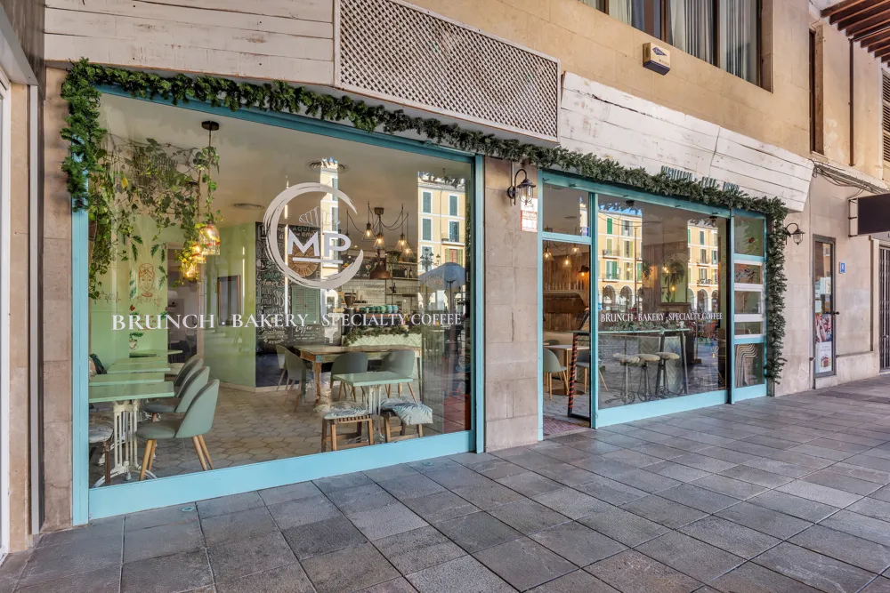Café with Terrace in the Heart of Palma-4