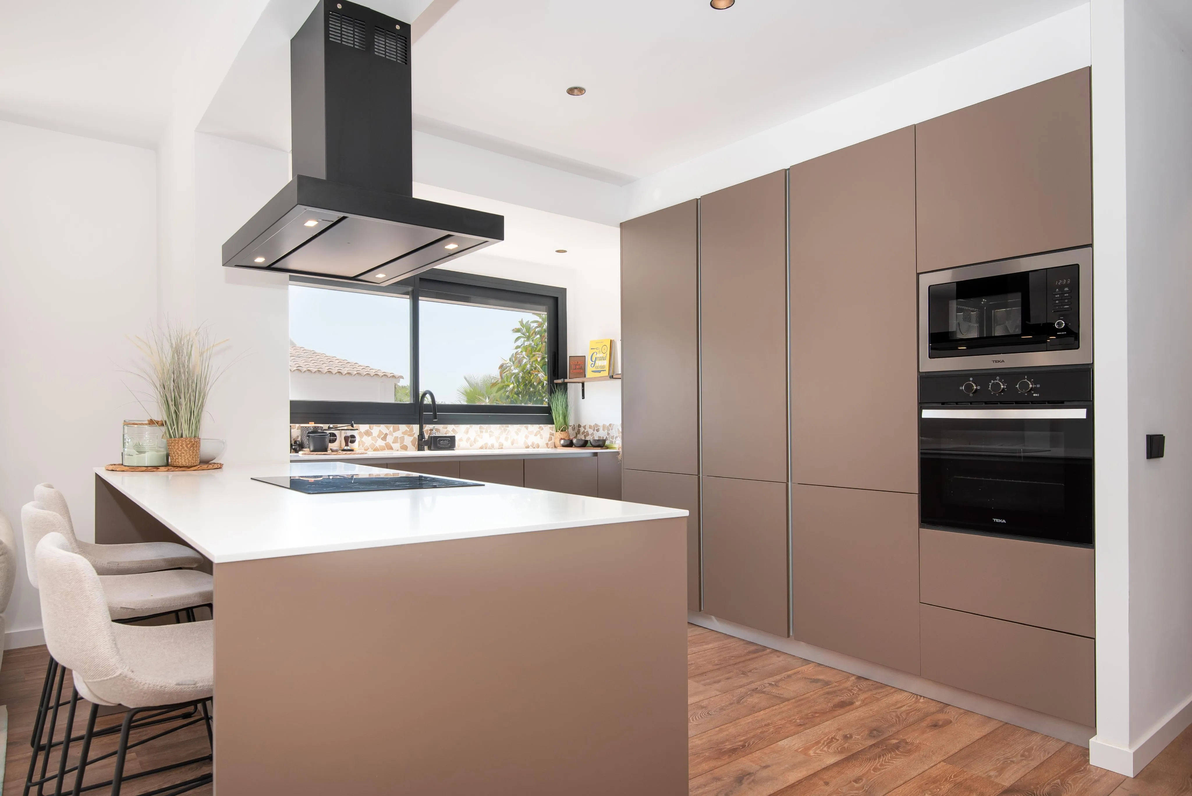 Renoveret penthouse med havudsigt-6