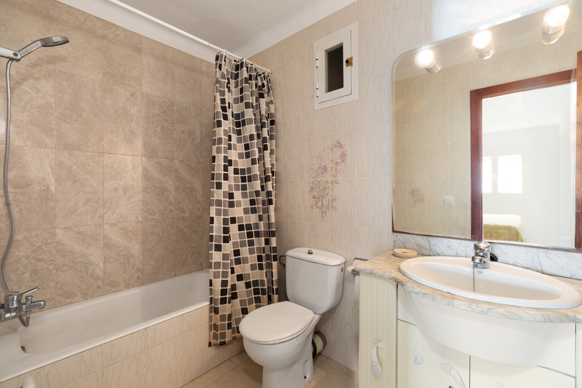 Spacious flat in Santa Catalina with plenty of natural light-11