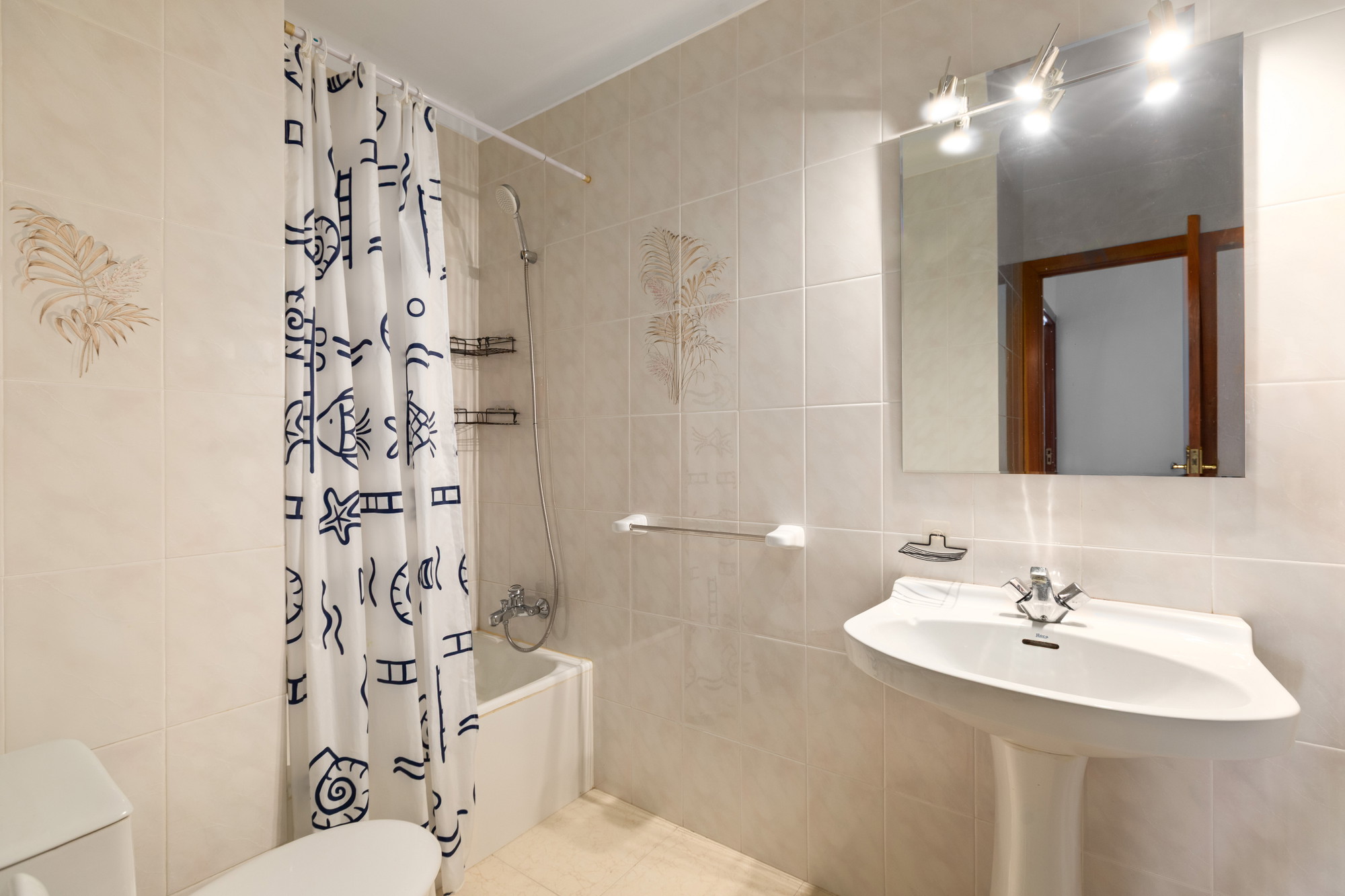 Spacious flat in Santa Catalina with plenty of natural light-14