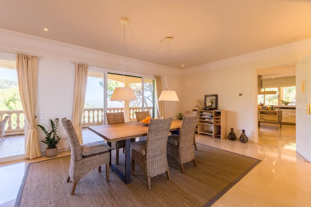 Lujosa villa con fantásticas vistas al mar-8