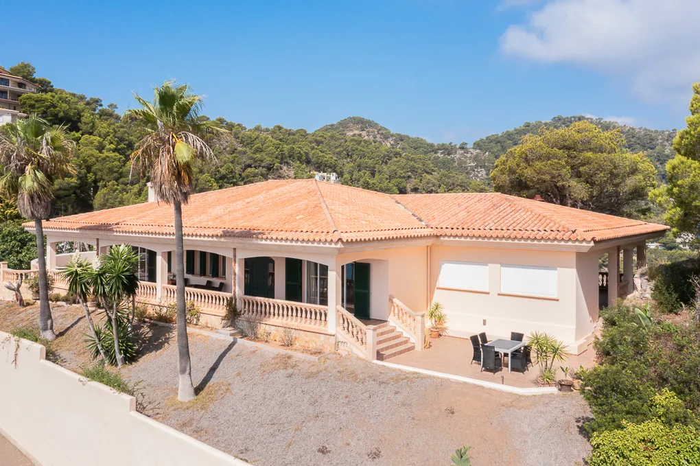 Lujosa villa con fantásticas vistas al mar-15