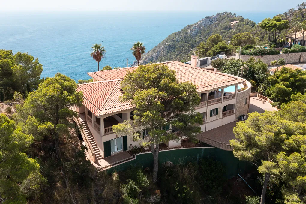 Lujosa villa con fantásticas vistas al mar-16