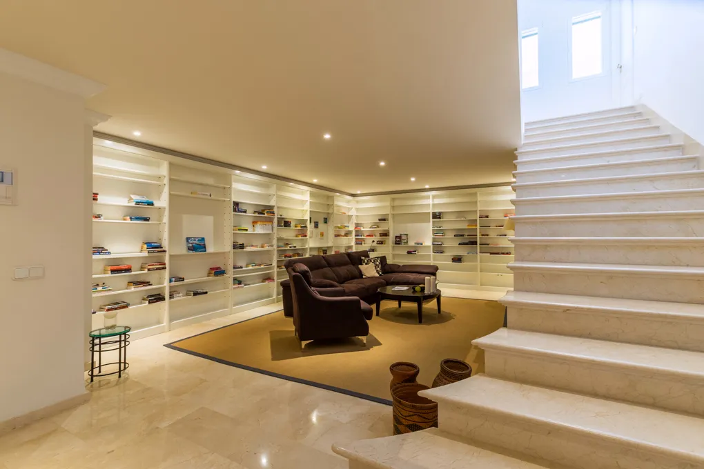 Lujosa villa con fantásticas vistas al mar-12