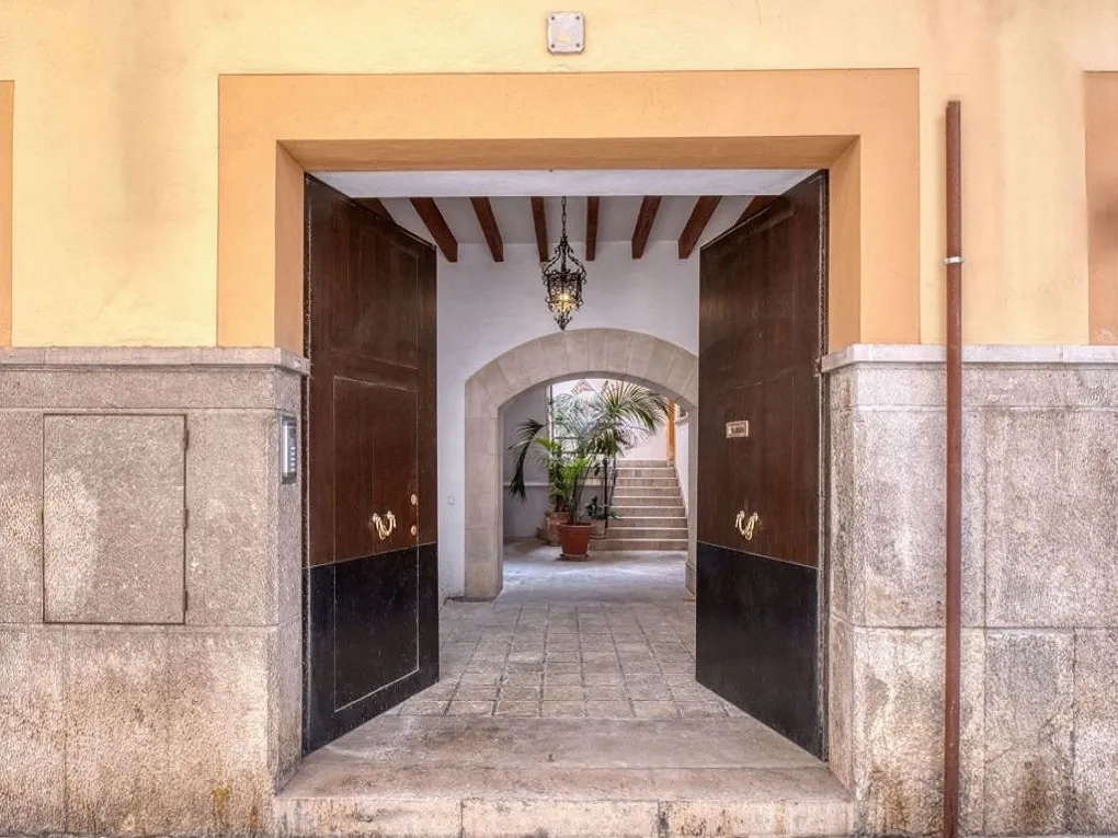 Attico duplex con due terrazze private e posto auto in garage-21