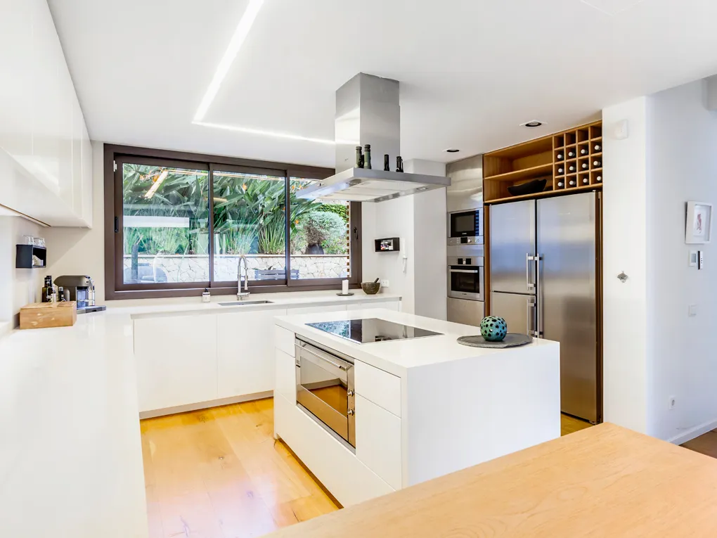 Bellesa a Platja Portals-11