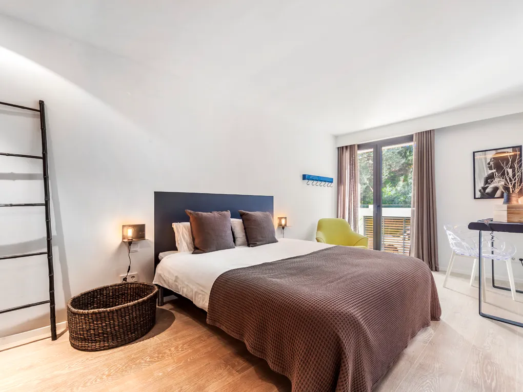 Bellesa a Platja Portals-16