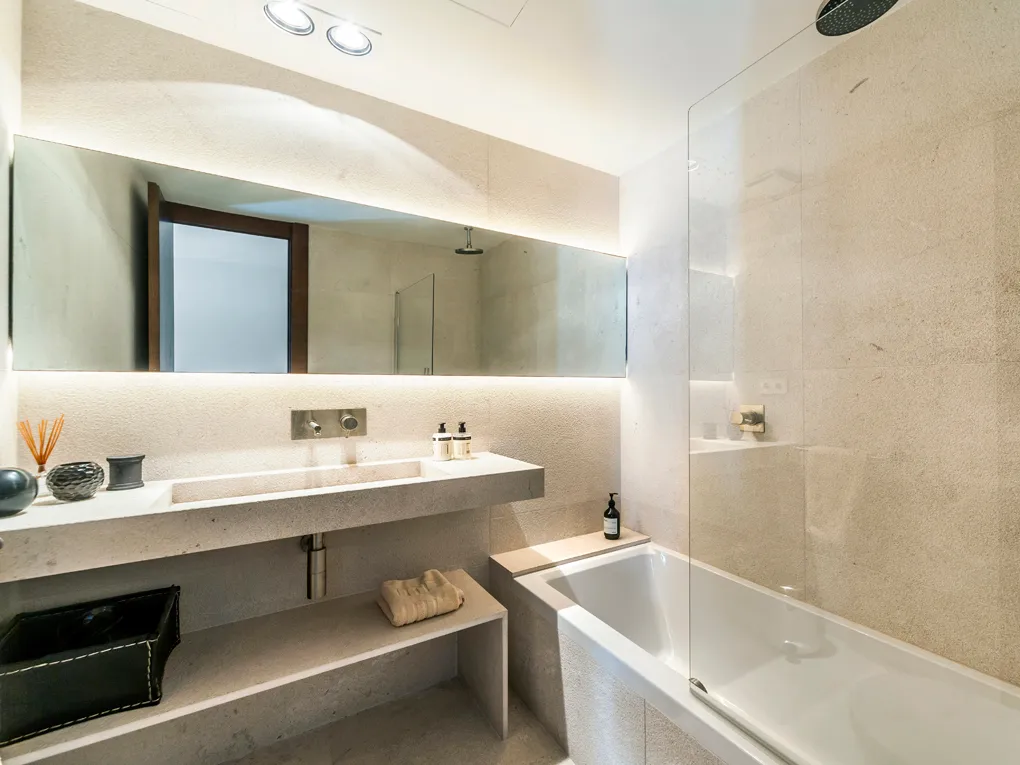 Bellesa a Platja Portals-17