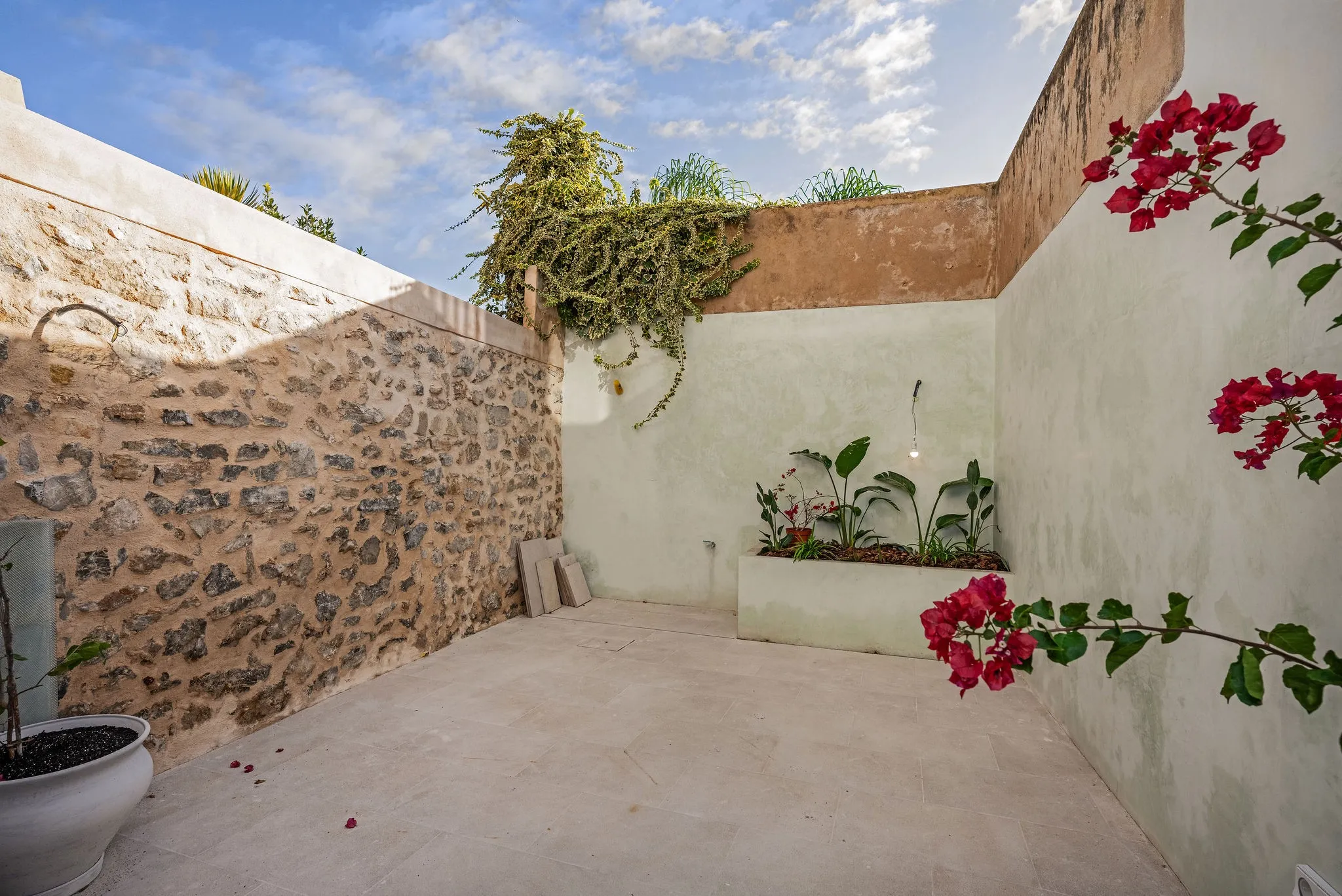 Moderna casa adossada de nova construcció amb precioses vistes a Artà-2