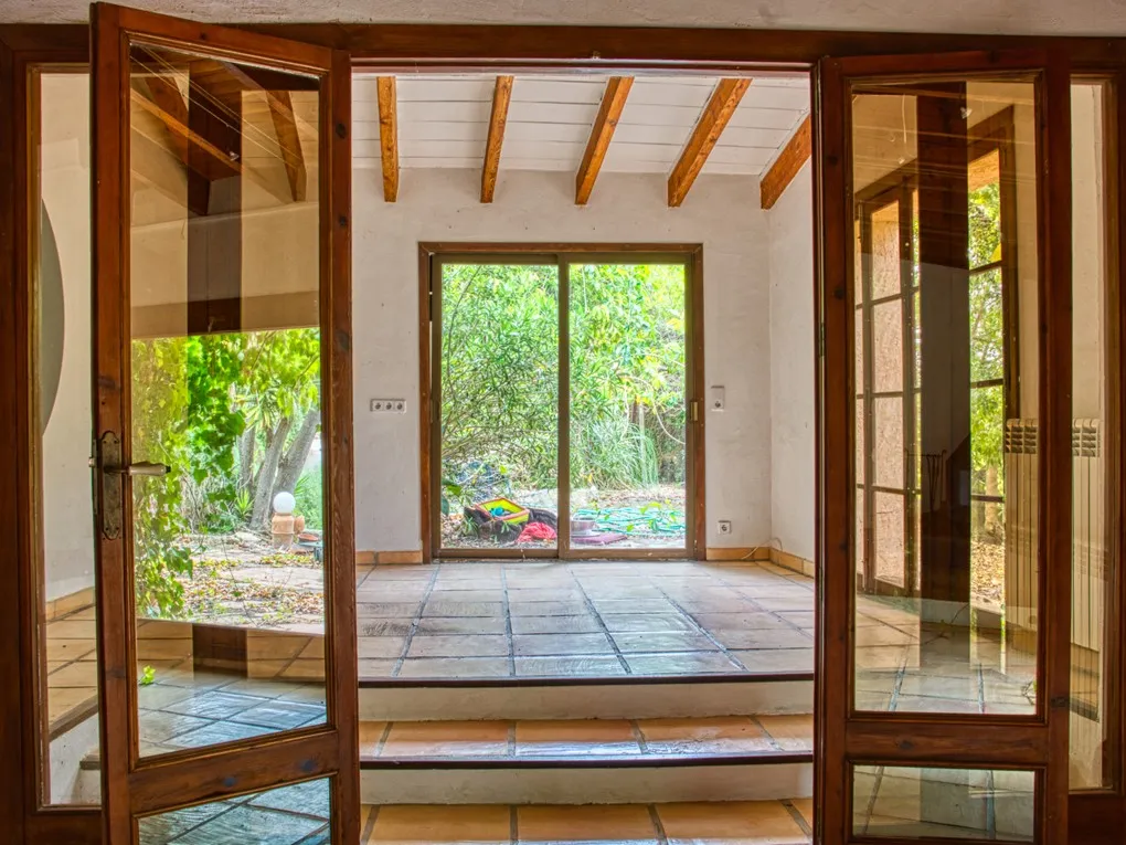 Finca para reformar en zona tranquila con mucho terreno-9