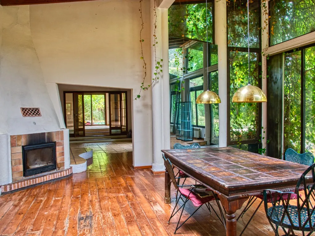 Finca para reformar en zona tranquila con mucho terreno-2