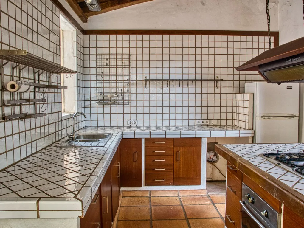 Finca para reformar en zona tranquila con mucho terreno-13