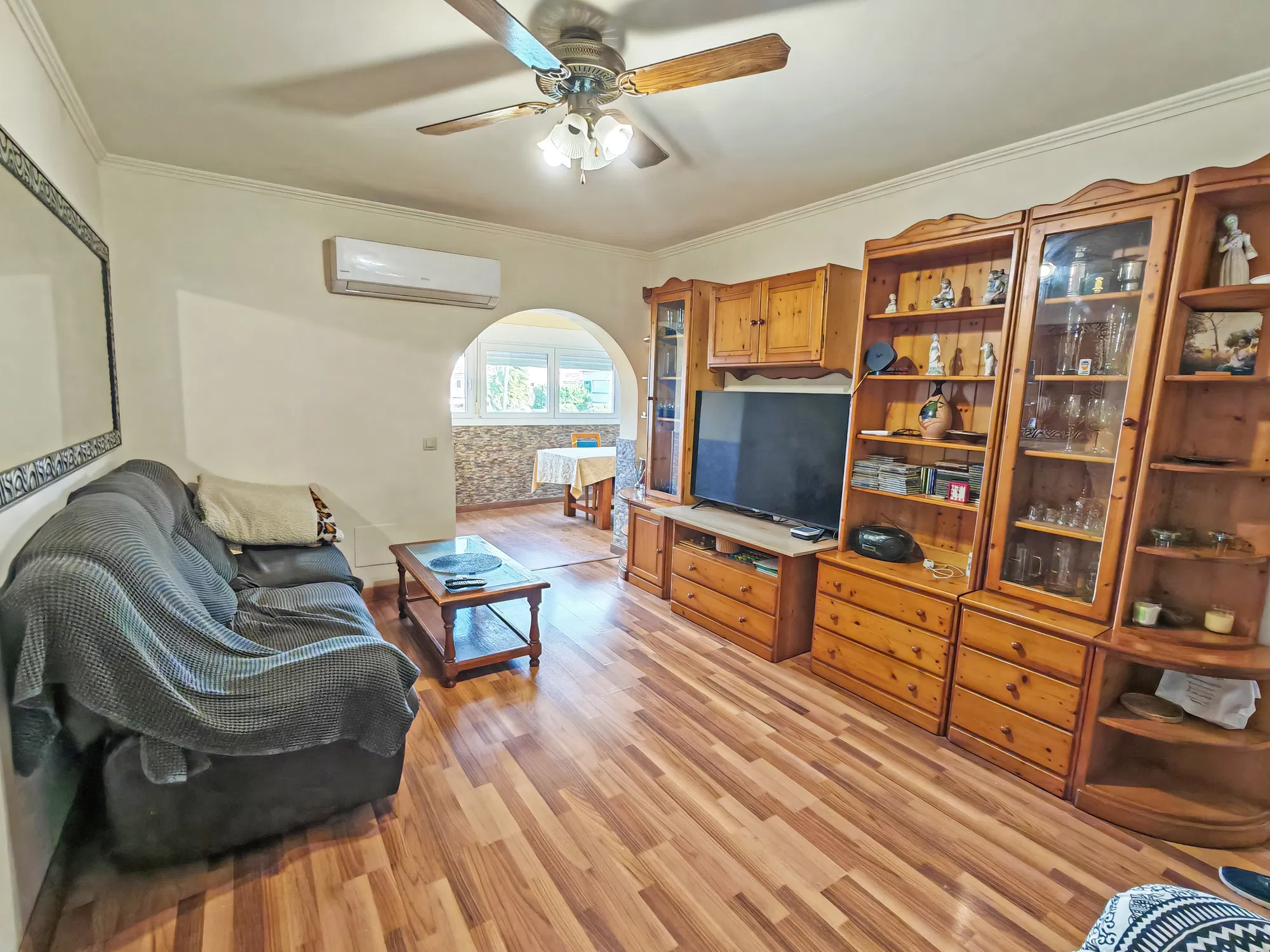 Apartment in a quiet community with pool & parking-4