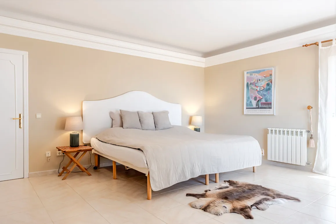 Villa with feel-good ambience and stunning sea views-9