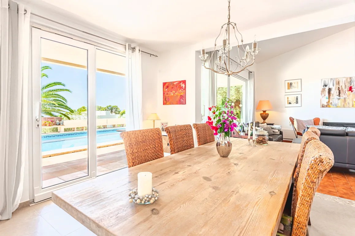 Villa acogedora con magníficas vistas al mar-5