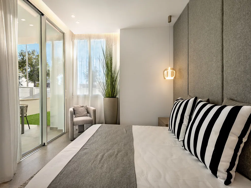 Planta baja de nueva construcción con jardín, mini-piscina y parking cerca de la playa en Ciudad Jardín-8