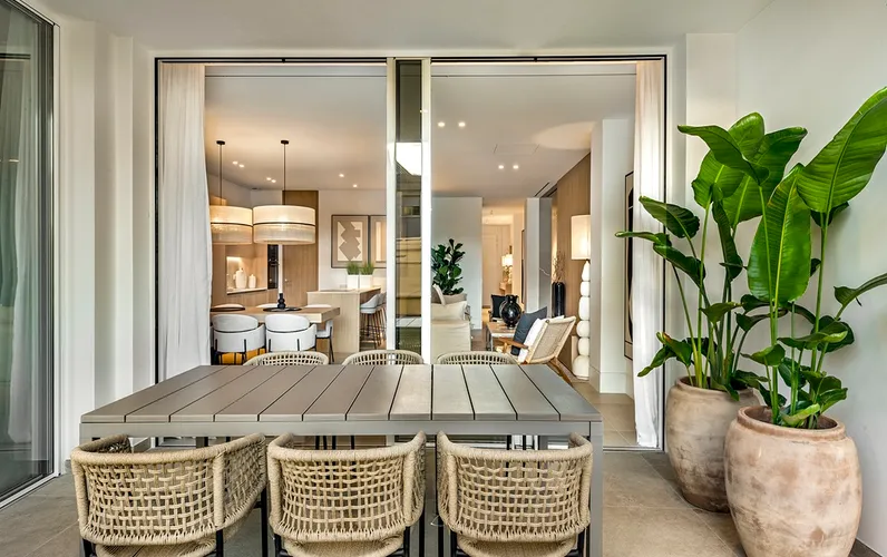 Planta baja de nueva construcción con jardín, mini-piscina y parking cerca de la playa en Ciudad Jardín