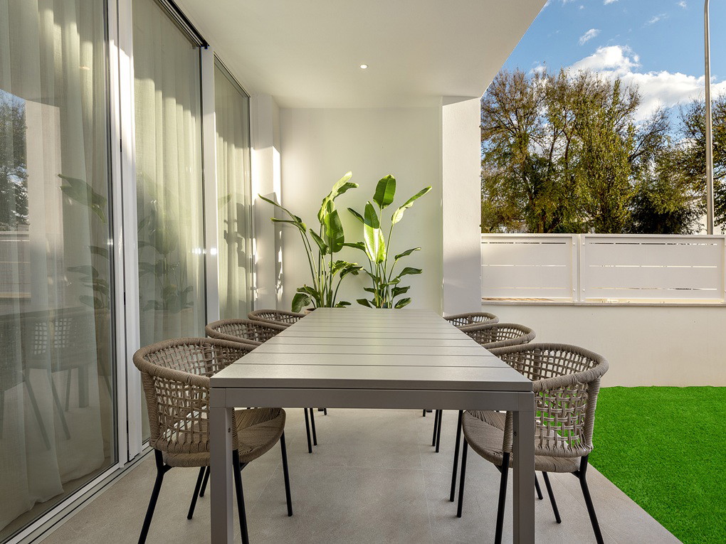 Planta baja de nueva construcción con jardín, mini-piscina y parking cerca de la playa en Ciudad Jardín-5