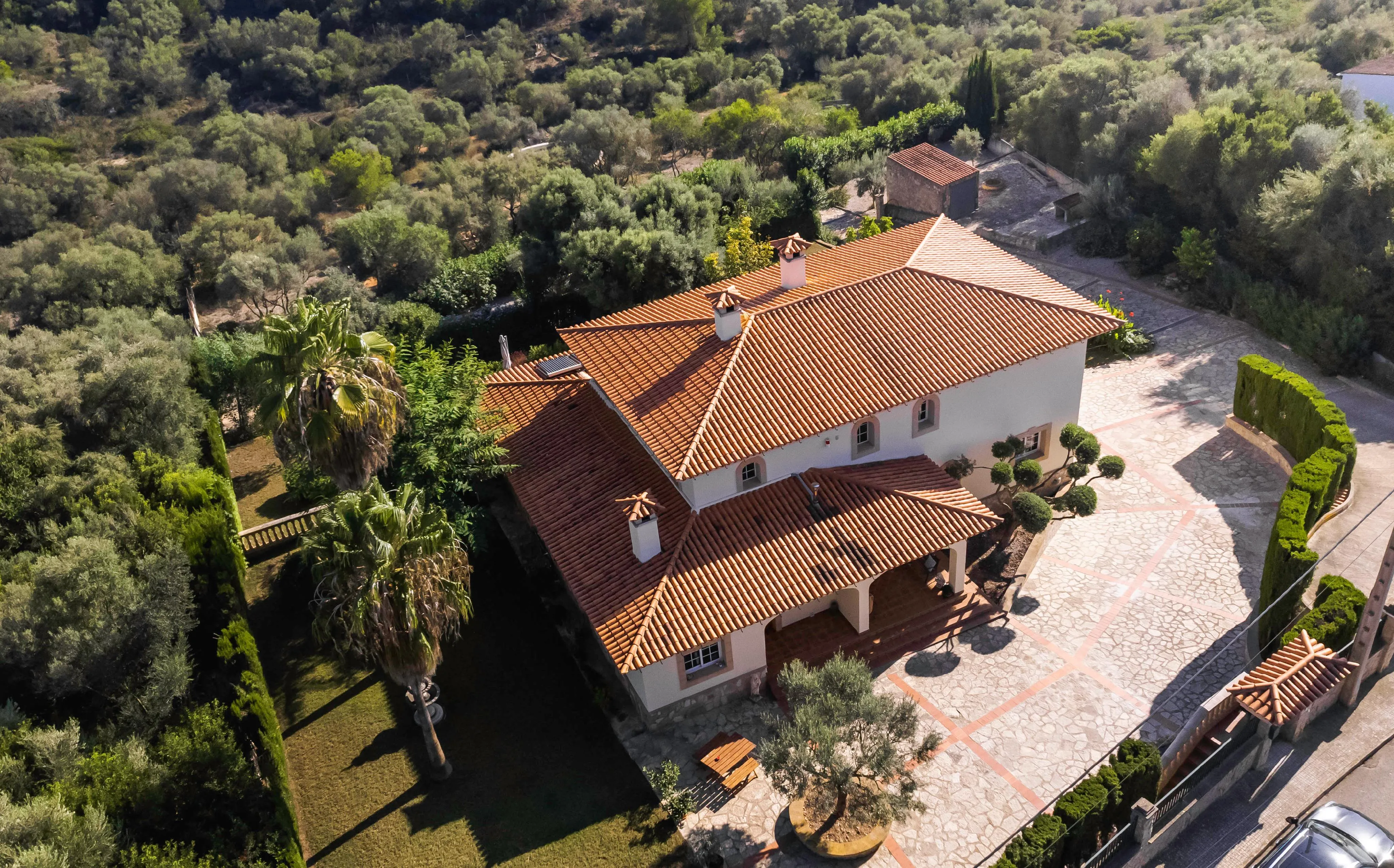 Exclusieve mediterrane woning op een centrale toplocatie met veel extra's-16