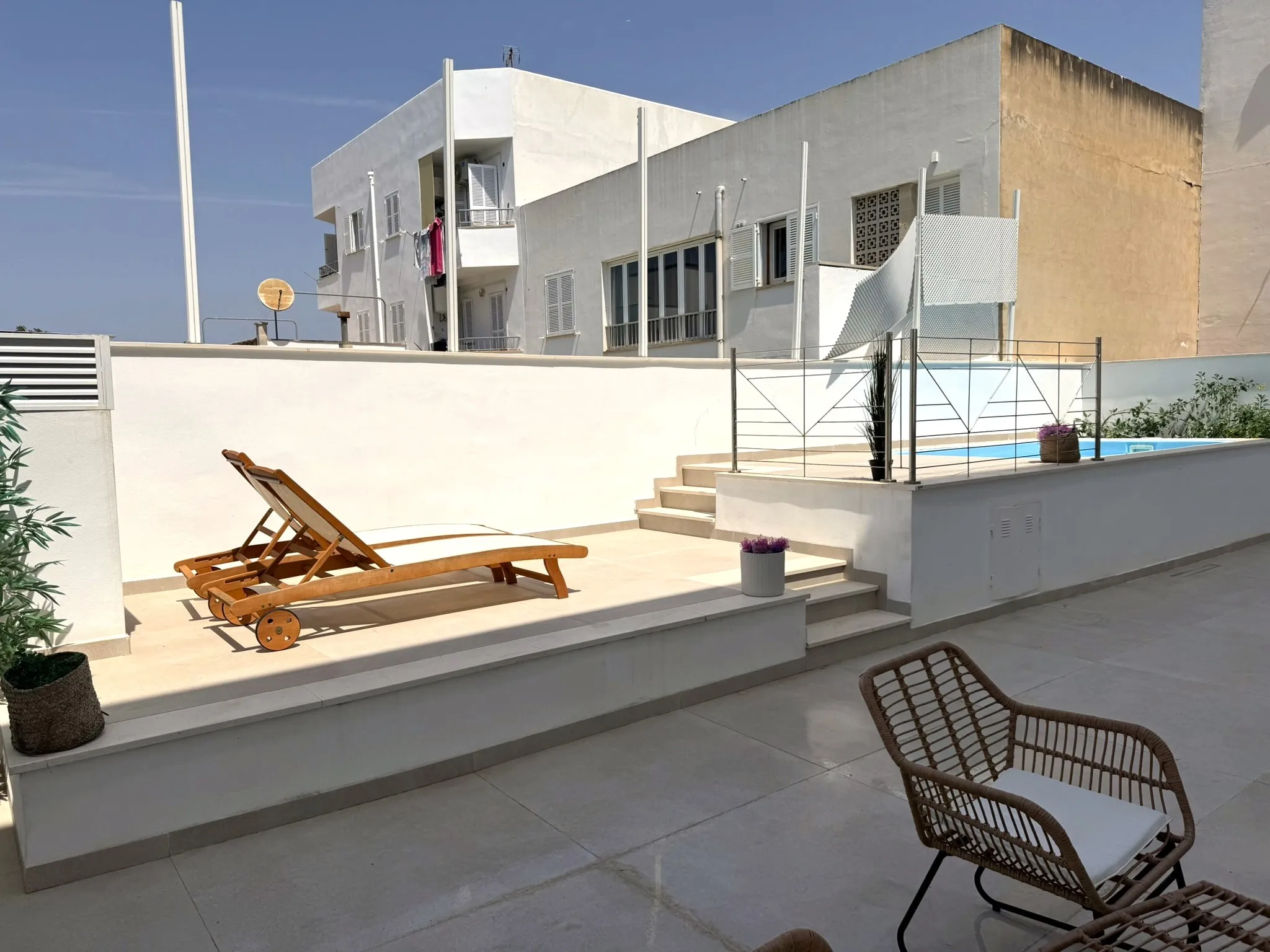 Moderne Wohnung mit Pool und zwei Terrassen-8
