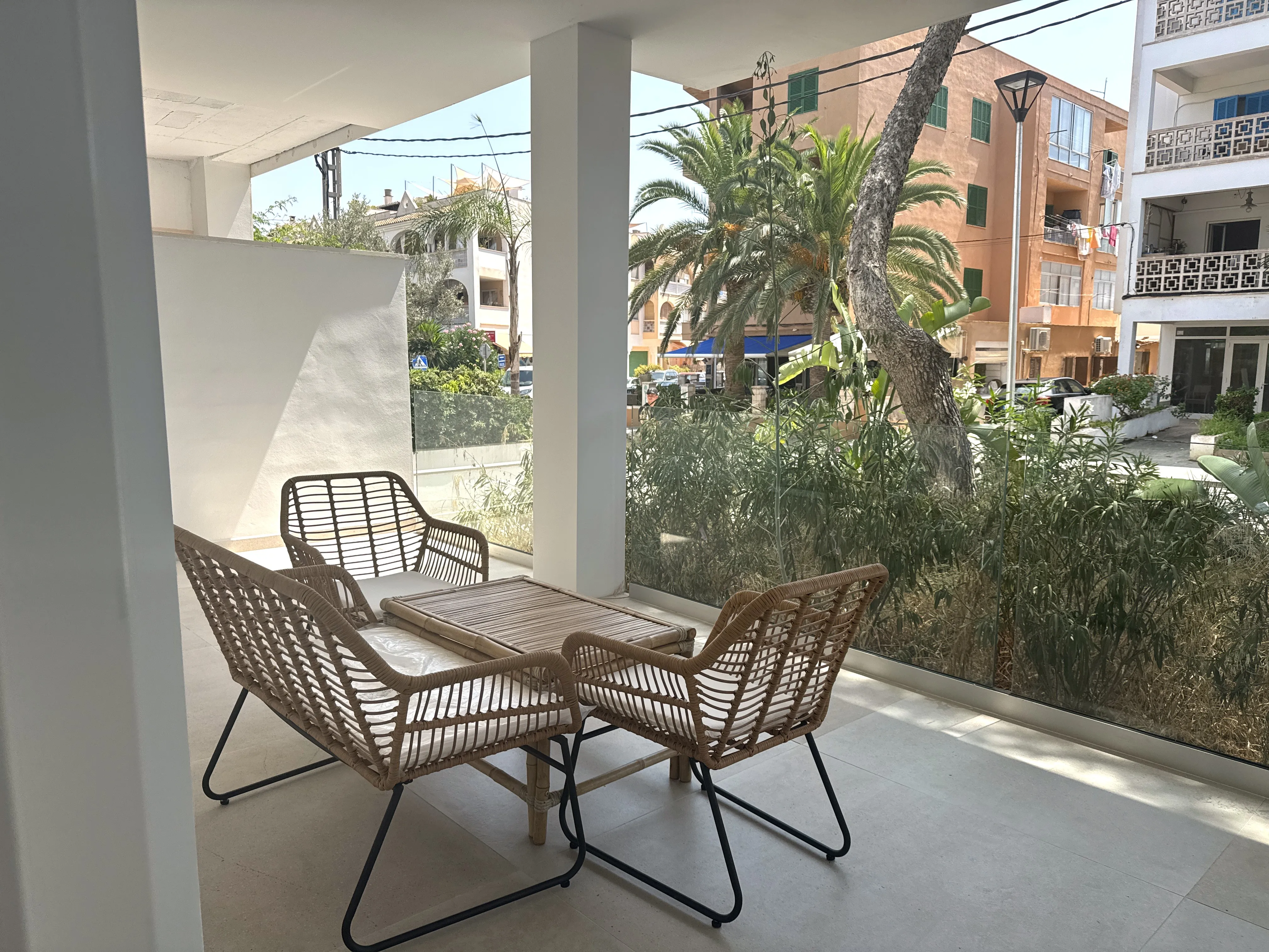 Moderne Wohnung mit Pool und zwei Terrassen-9