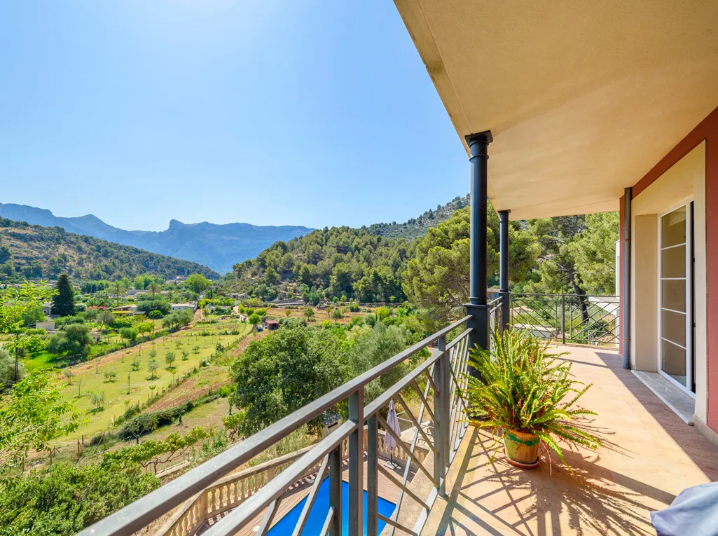 House with amazing views to the harbour of Port Sóller-23