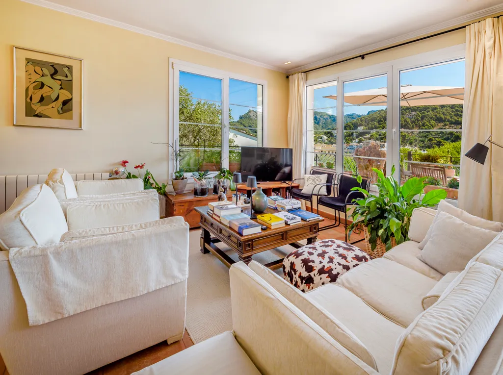 House with amazing views to the harbour of Port Sóller-4