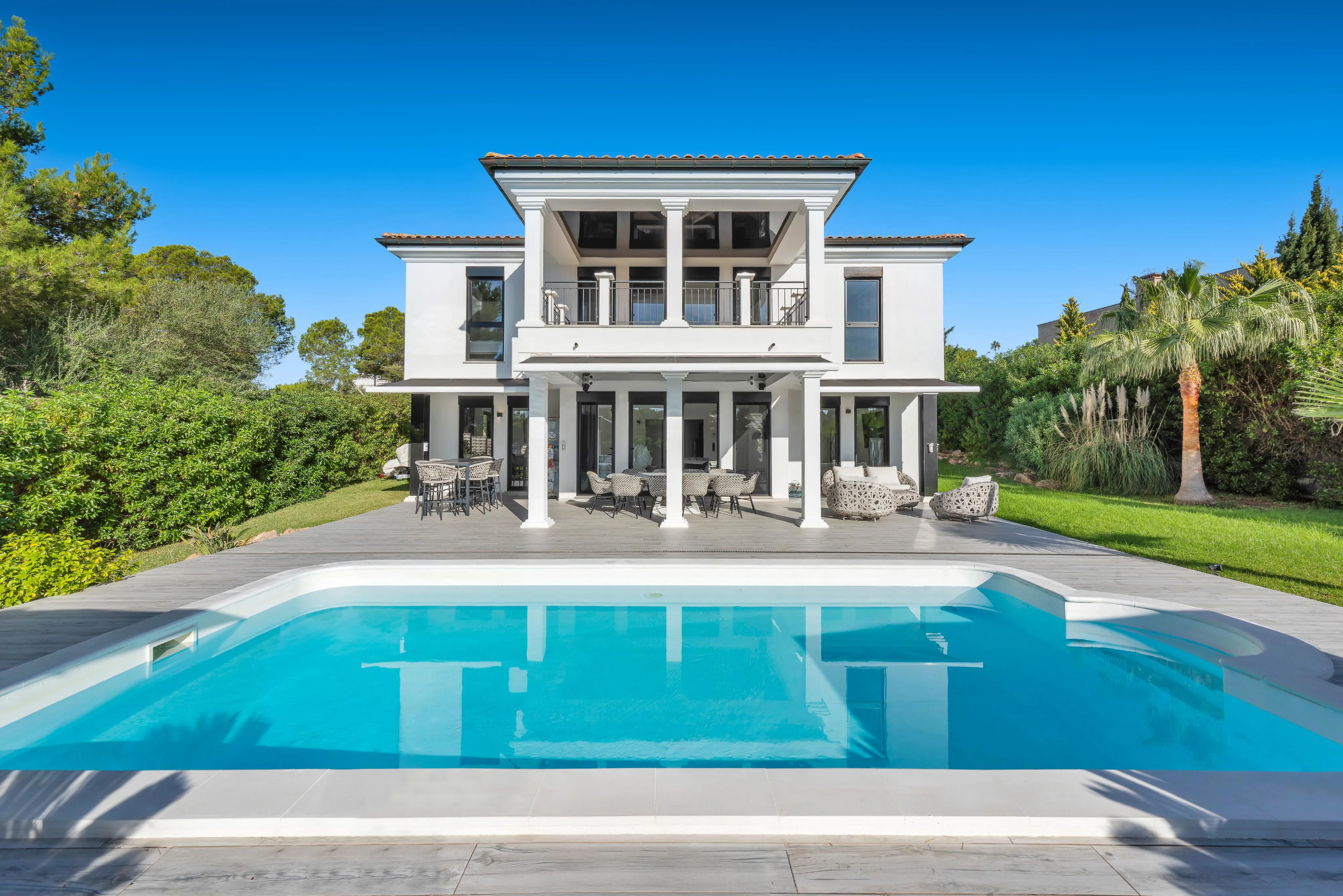 Villa moderna en Santa Ponsa con amplio jardín, piscina y total privacidad-15