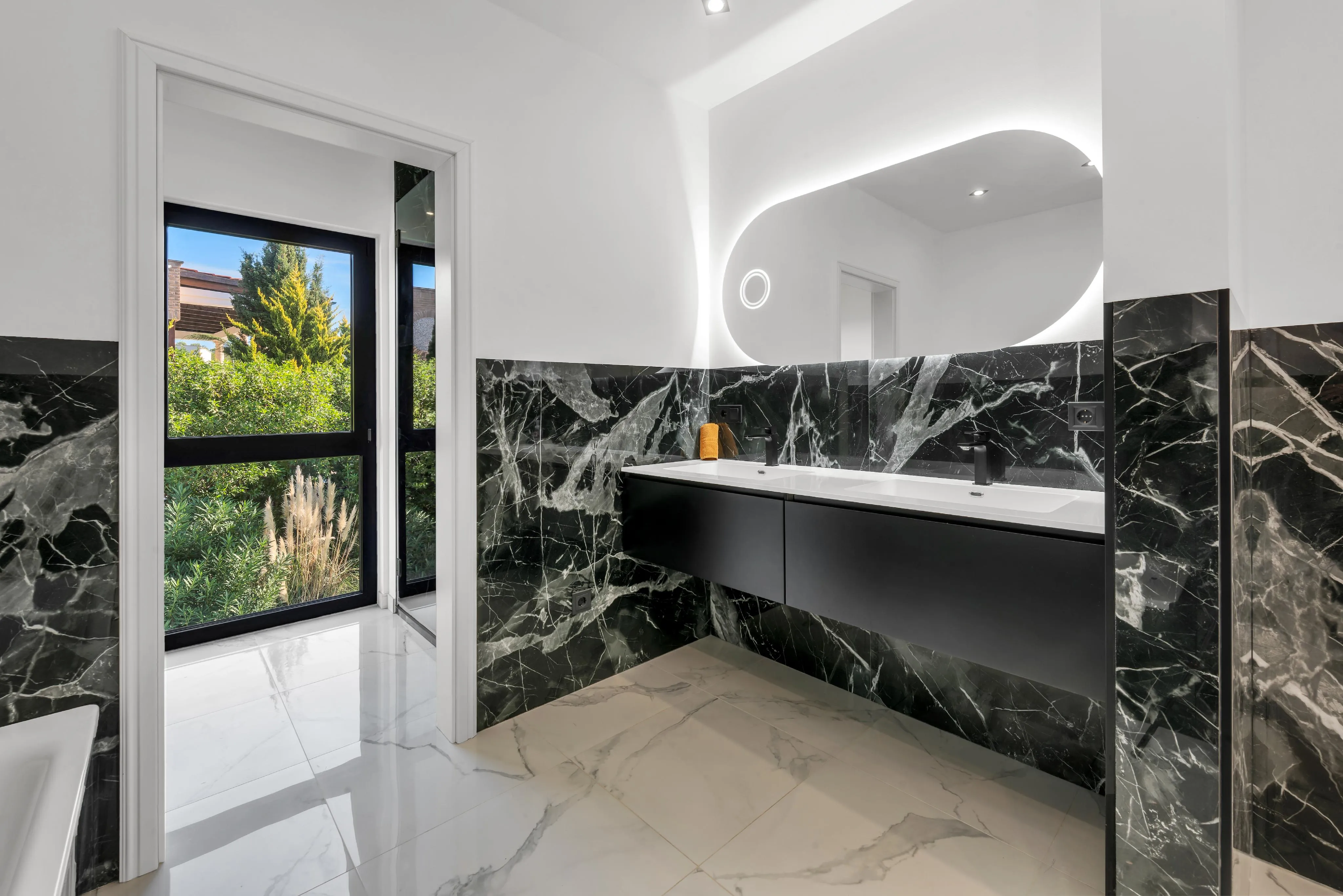 Villa moderna en Santa Ponsa con amplio jardín, piscina y total privacidad-9