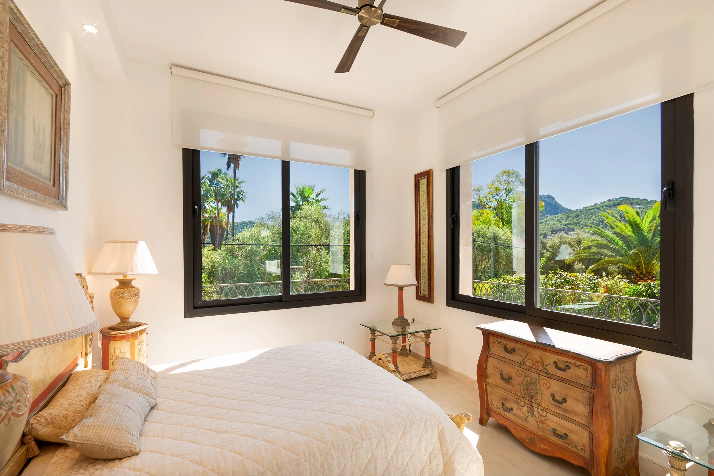 Modern huis direct in de haven van Port Andratx-9