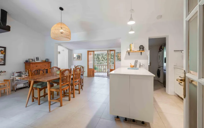 Exclusive country house in Alaró