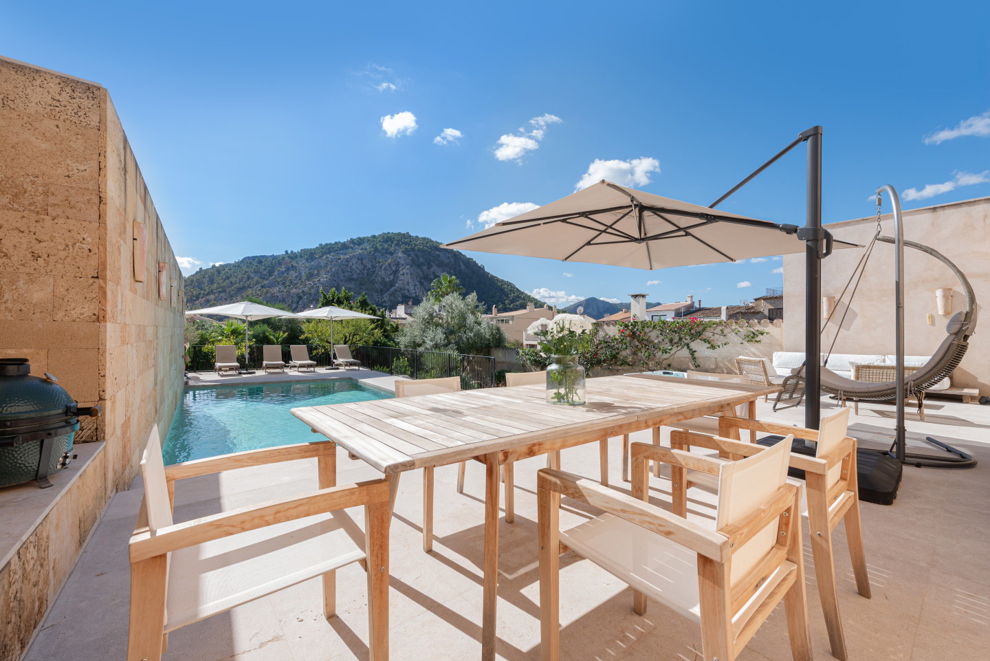 Casa adossada espectacular amb espais exteriors magnífics i una casa per a convidats, Pollença