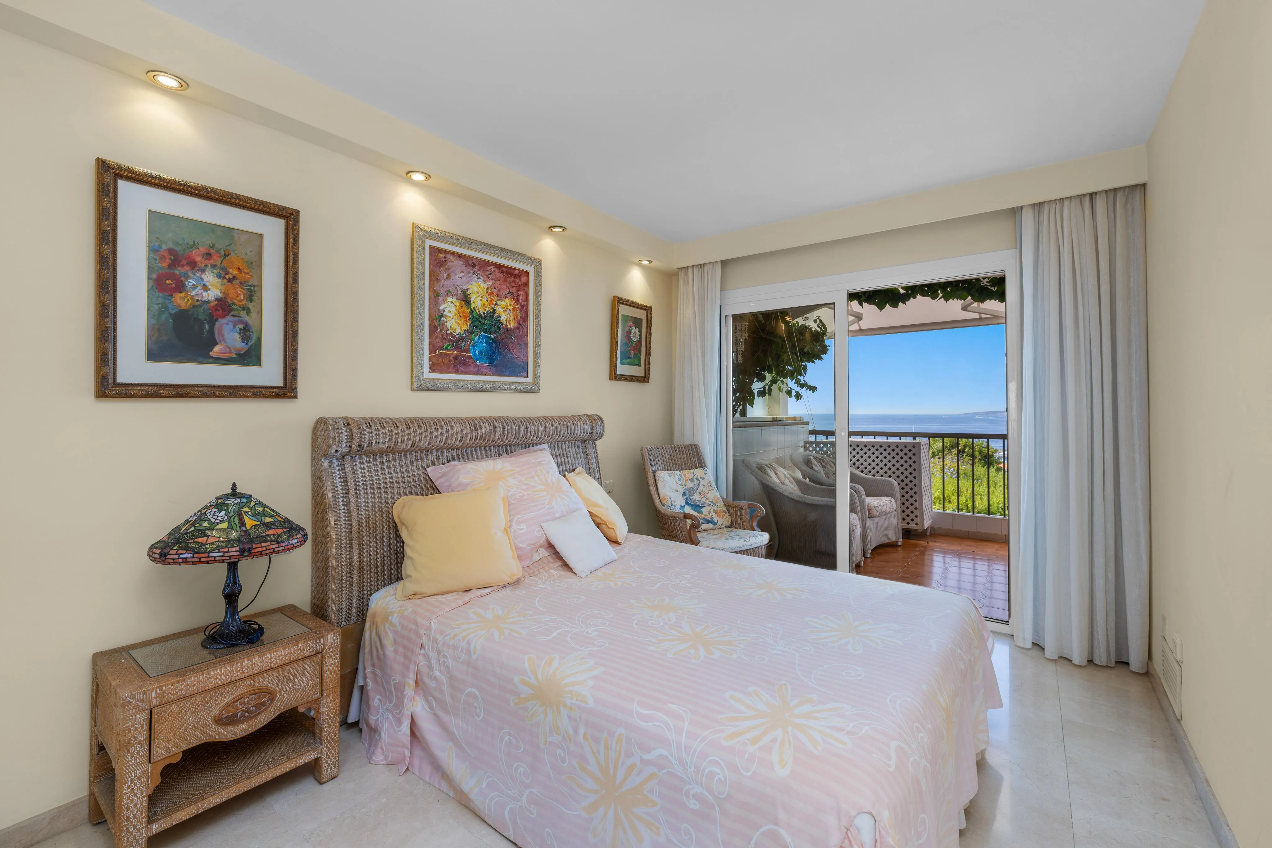 Sea view apartment in Portals-8