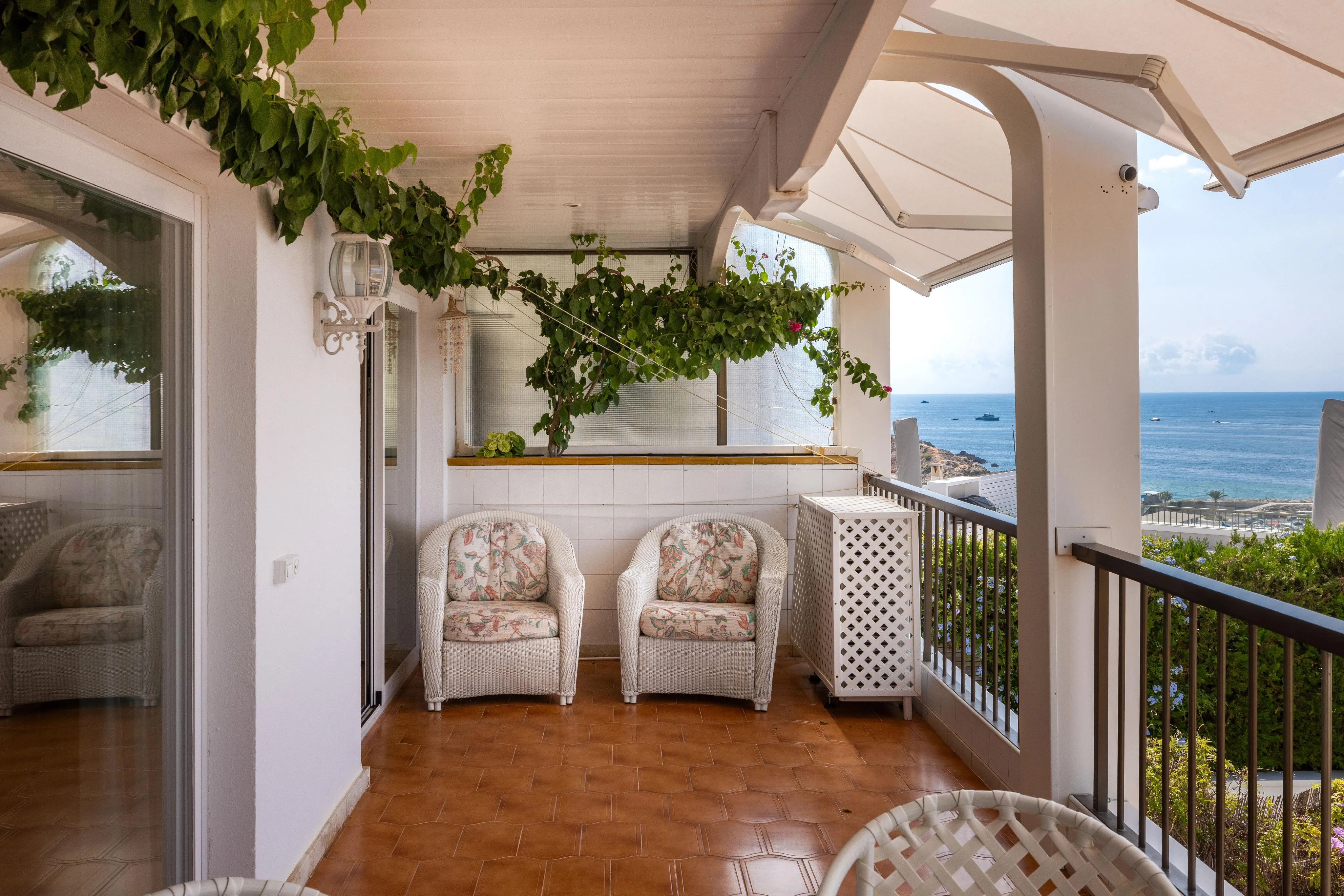 Sea view apartment in Portals-13