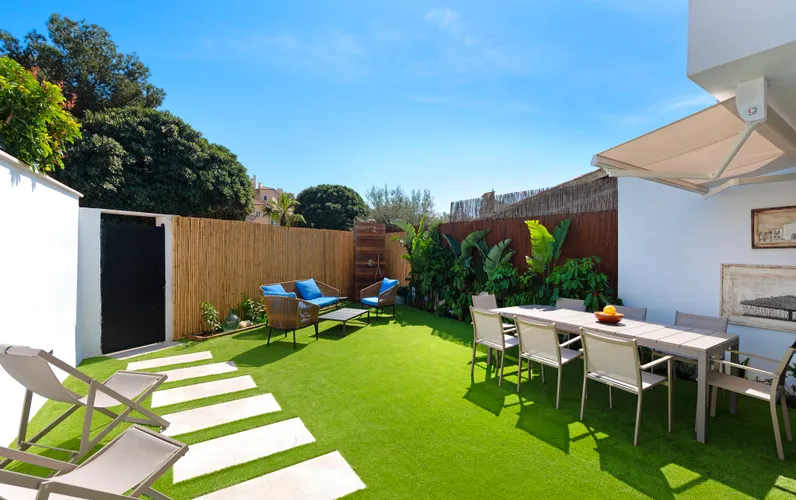 Charming refurbished townhouse in prime Bendinat location