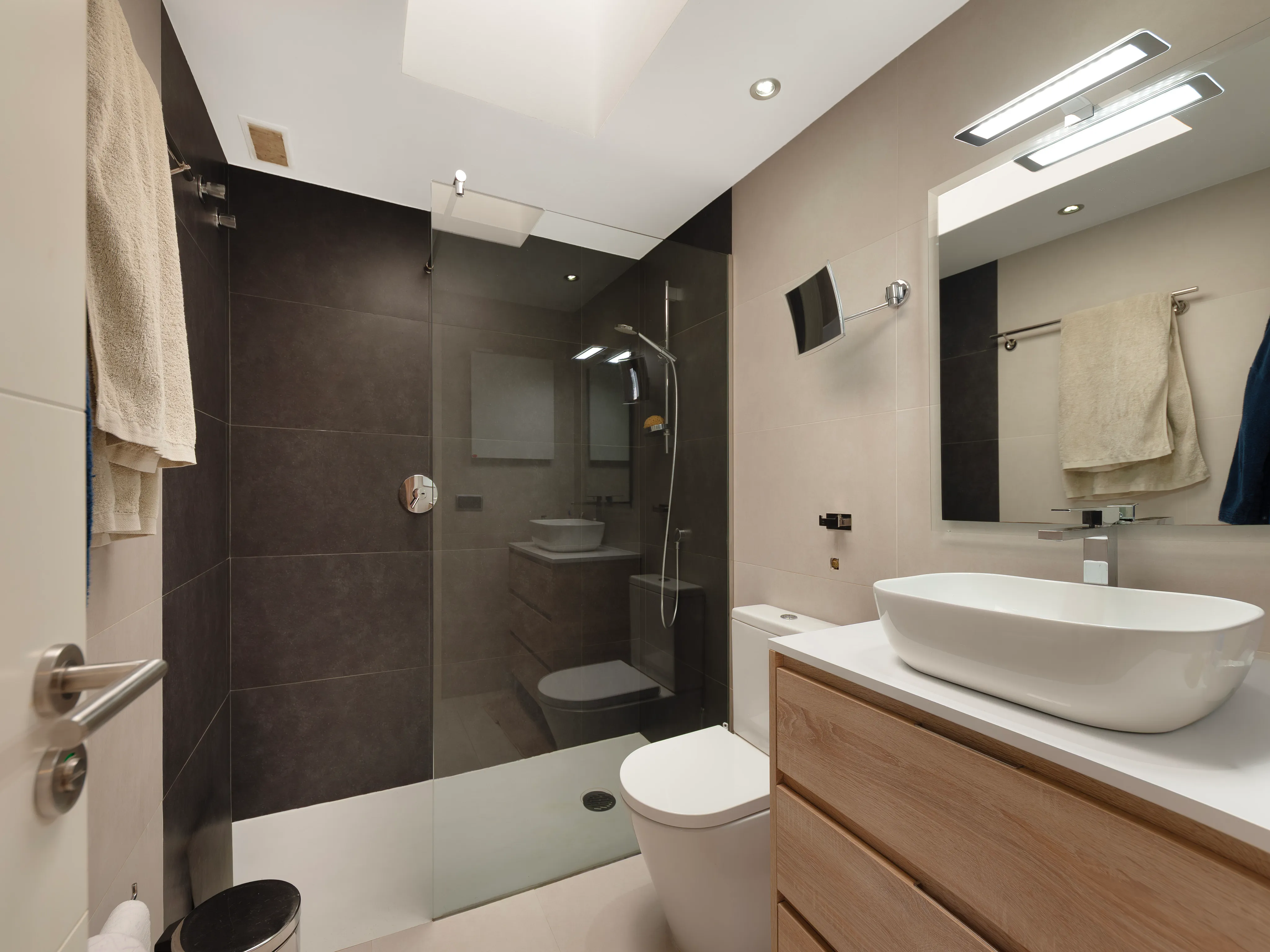 Charming refurbished townhouse in prime Bendinat location-7