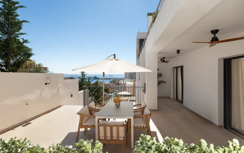 Dúplex elegant amb àmplies terrasses i un ambient excepcional