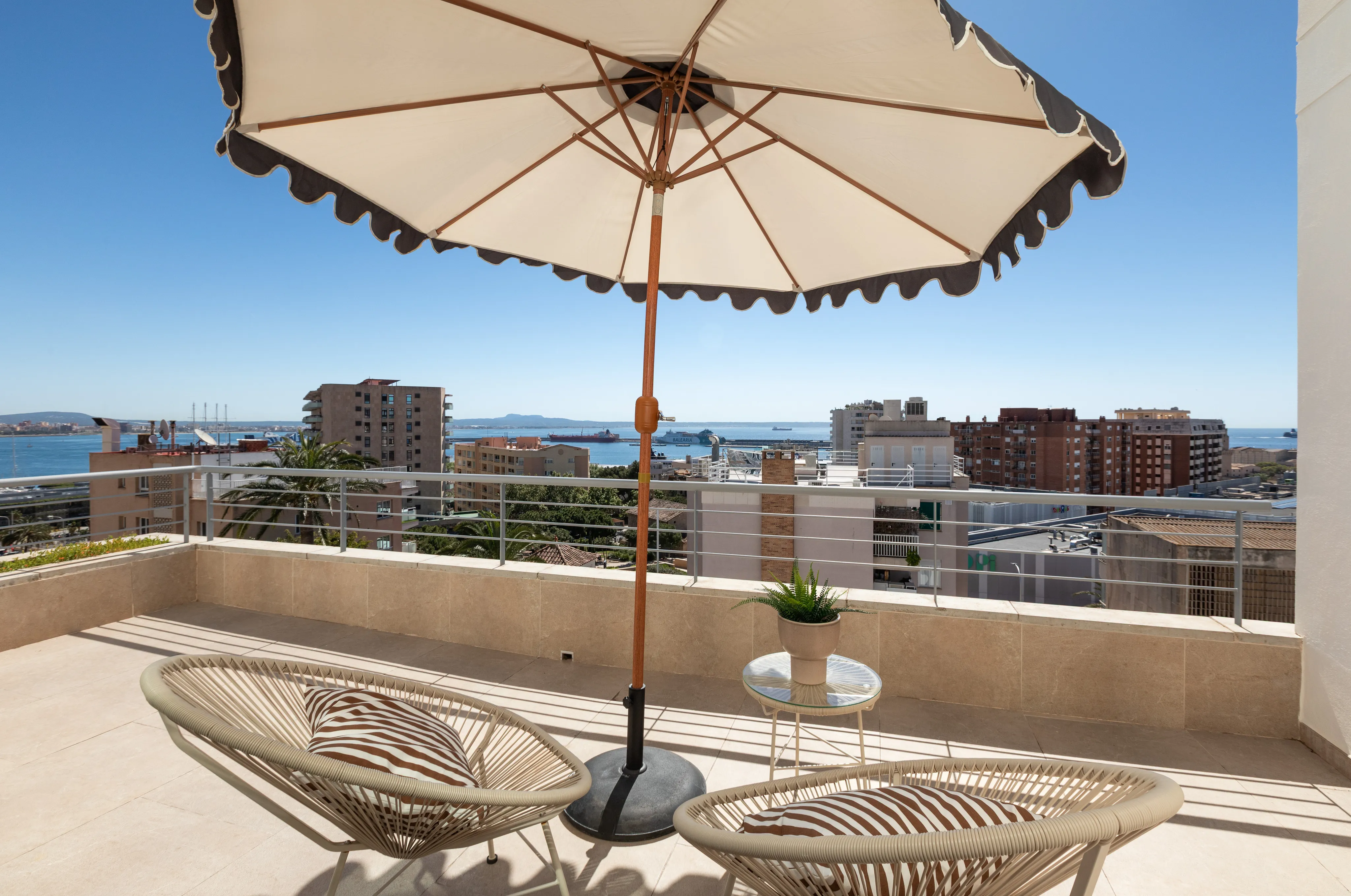 Stylowy dupleks z przestronnymi tarasami i wyjątkową atmosferą-6