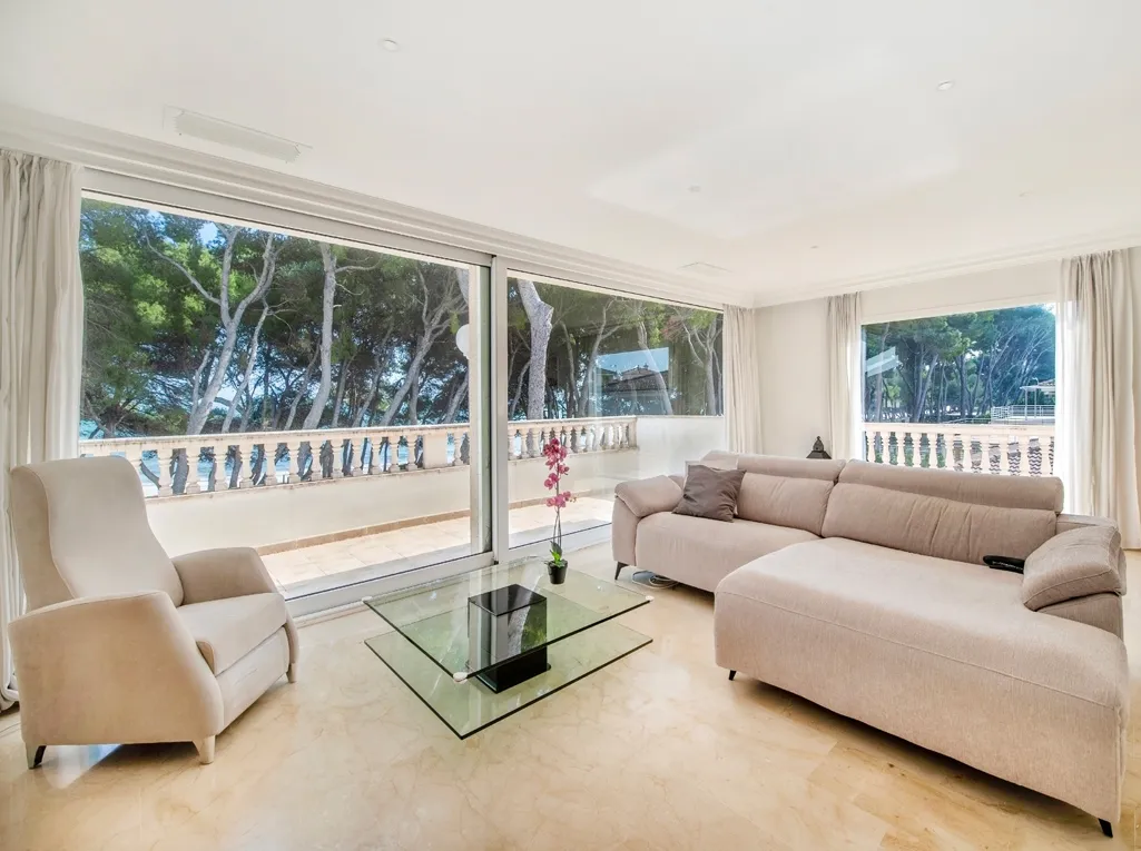 Frontline Villa w doskonałej lokalizacji na sprzedaż, Puerto Alcudia-9