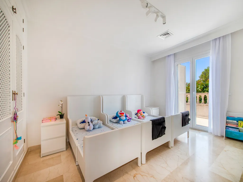 Frontline Villa w doskonałej lokalizacji na sprzedaż, Puerto Alcudia-14