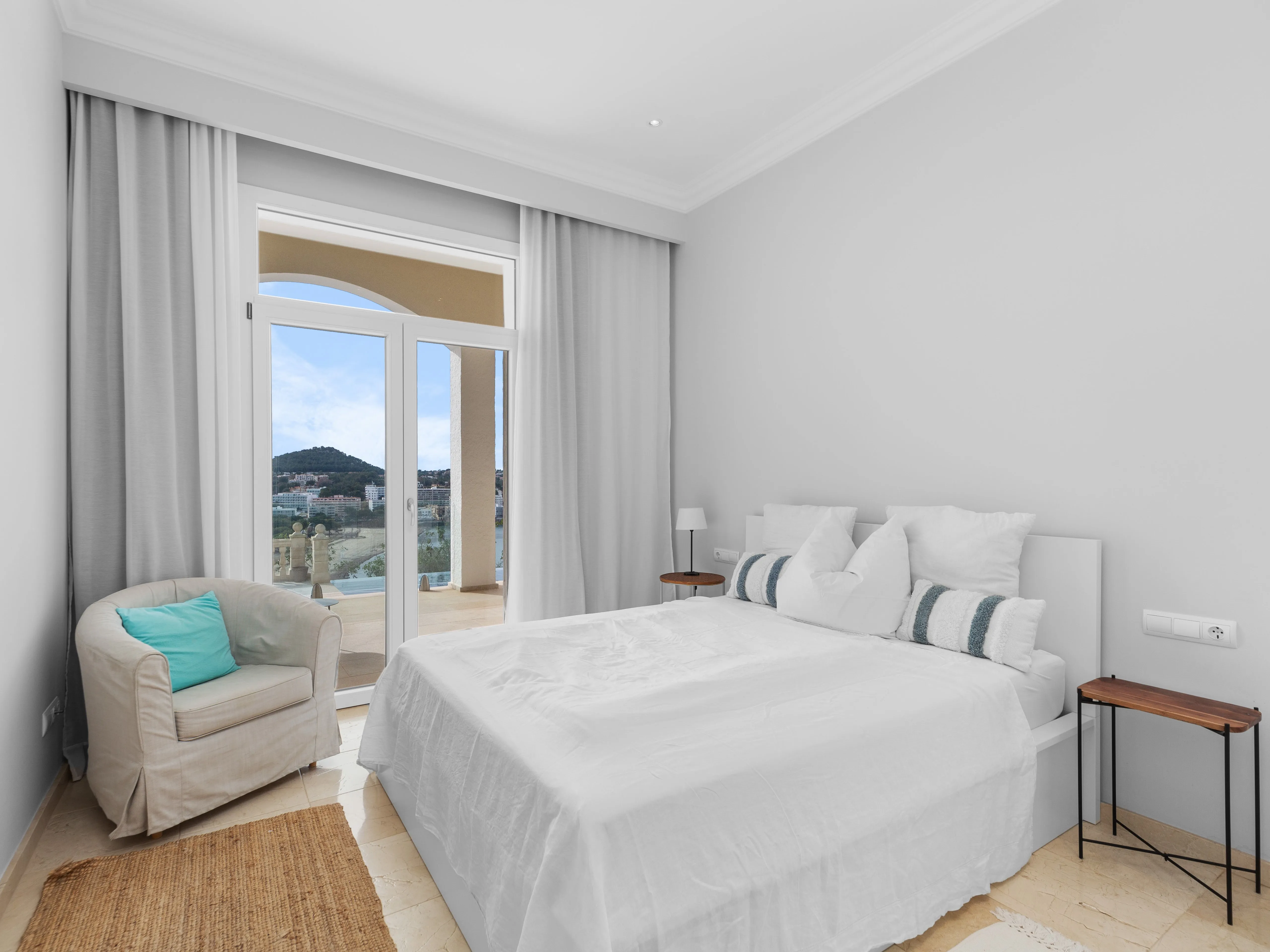 Elegant vila amb fantàstiques vistes al mar-8