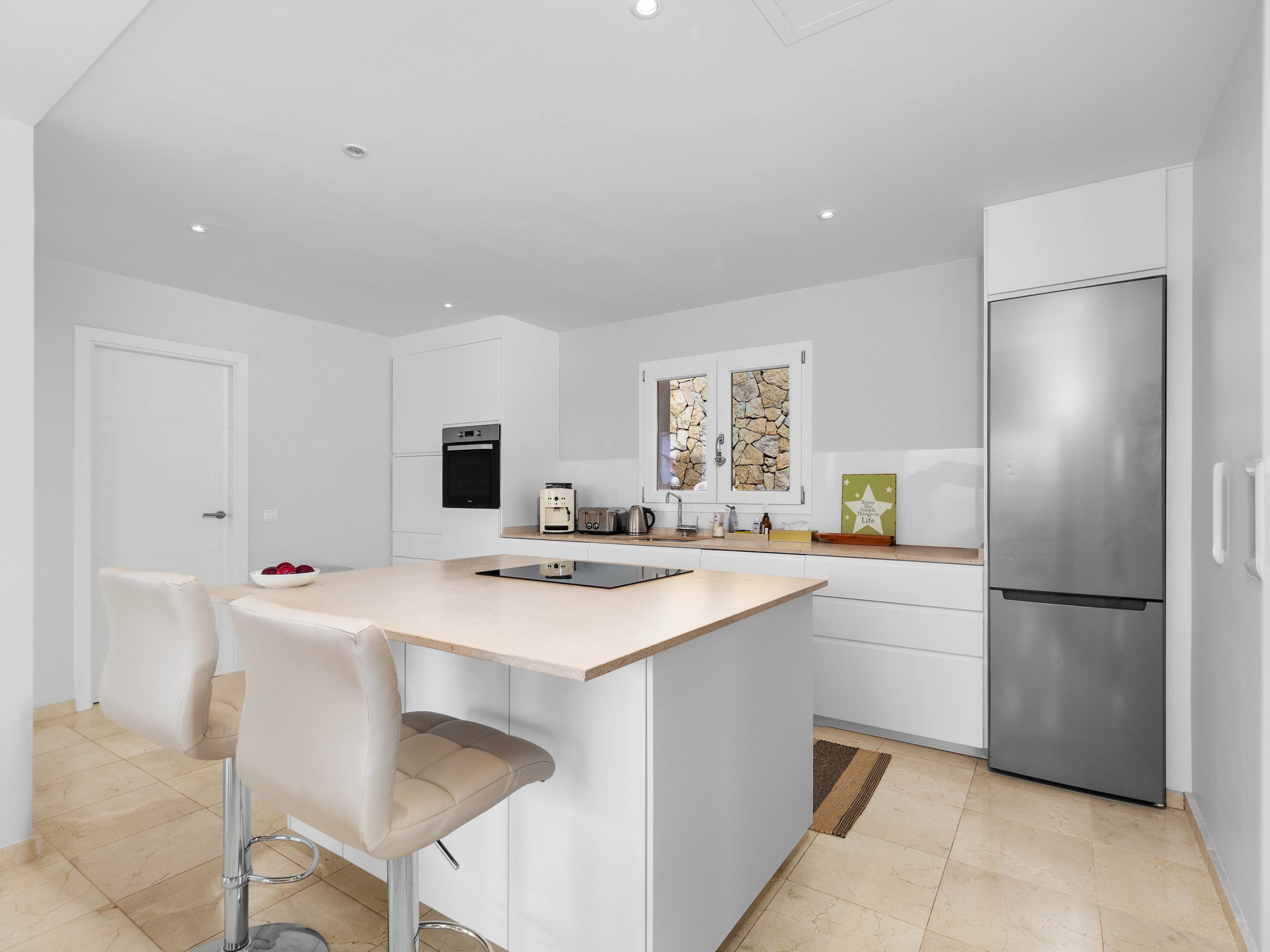 Elegante villa met fantastisch uitzicht op zee-5